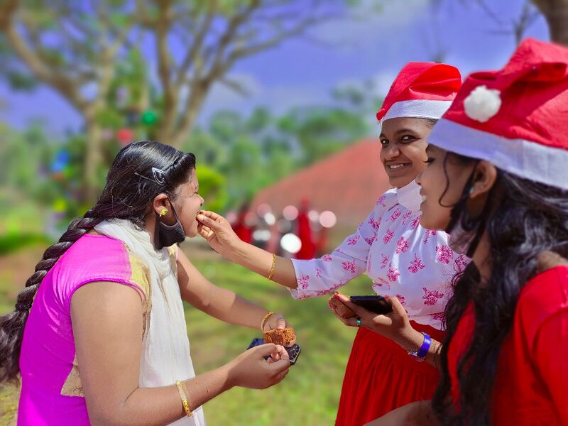 പ്രമാണം:30039 xmas 8.jpeg