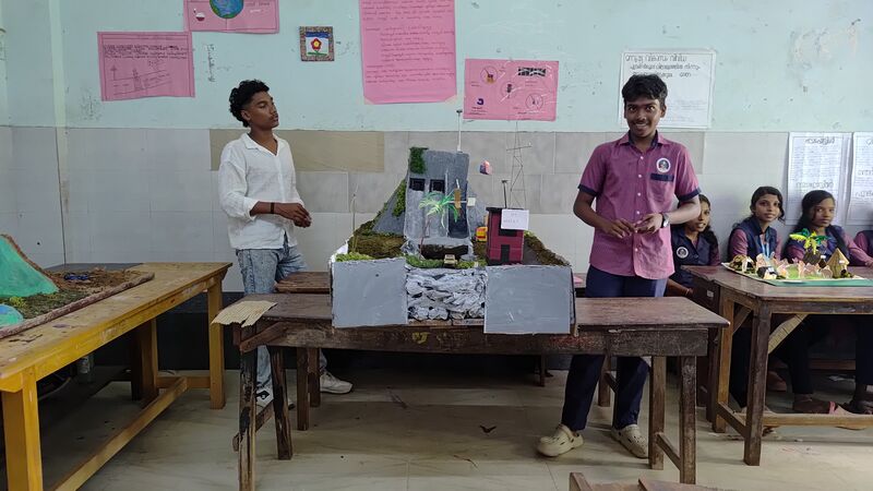 പ്രമാണം:42085 ss 25 3.jpg