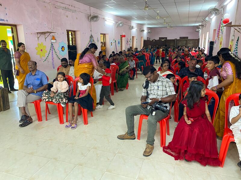 പ്രമാണം:43252 v 2.jpg