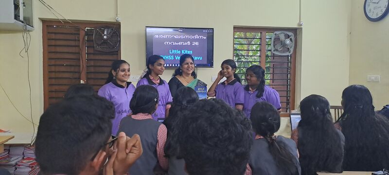 പ്രമാണം:44055 constitution2025 class9.jpg