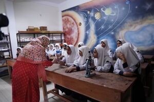 47102-science lab.JPG