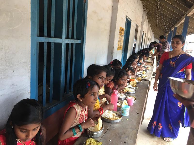 പ്രമാണം:Onam 30014 1.jpg