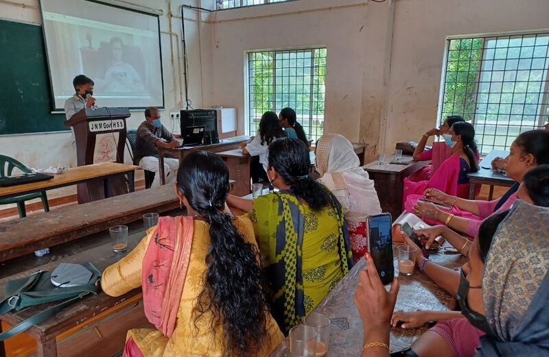 പ്രമാണം:16009-KKD-LKCS22-1 - remesan et(1).jpg