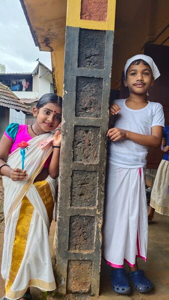 പ്രമാണം:19862 basheerday1.jpg