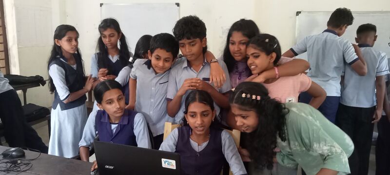 പ്രമാണം:23033-G H S KUZHURlk-mikavutsavam.jpg