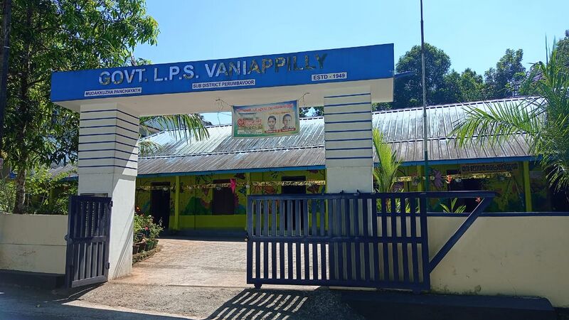 പ്രമാണം:27219 high tech 2.jpg