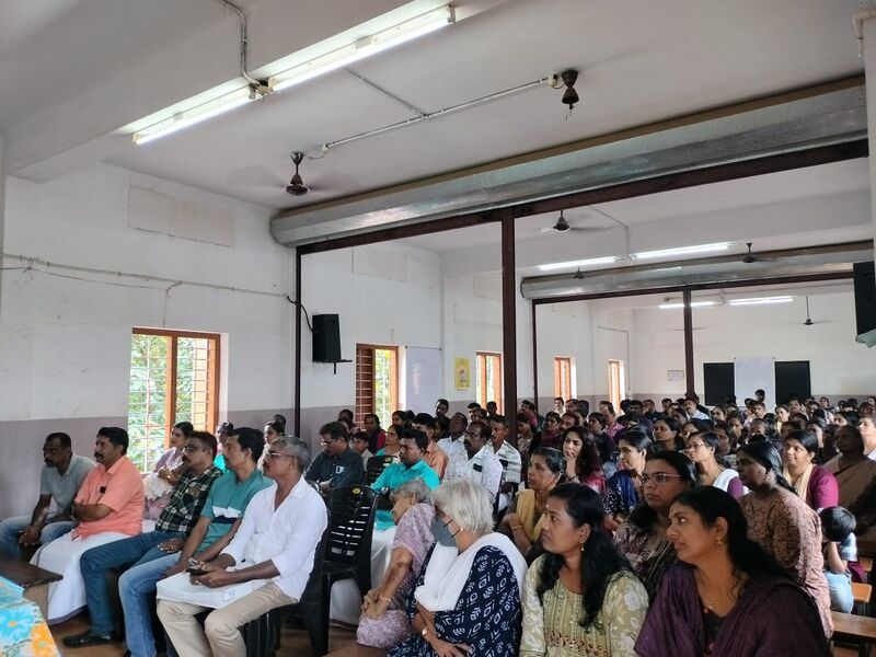 പ്രമാണം:28014-PTA Meeting-2025.jpg