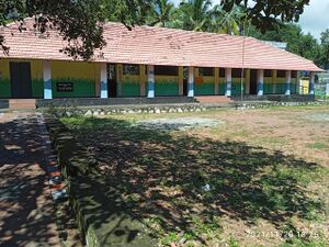 42218 school main buiding.jpg