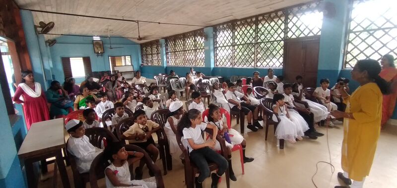 പ്രമാണം:Children's day 2.jpg