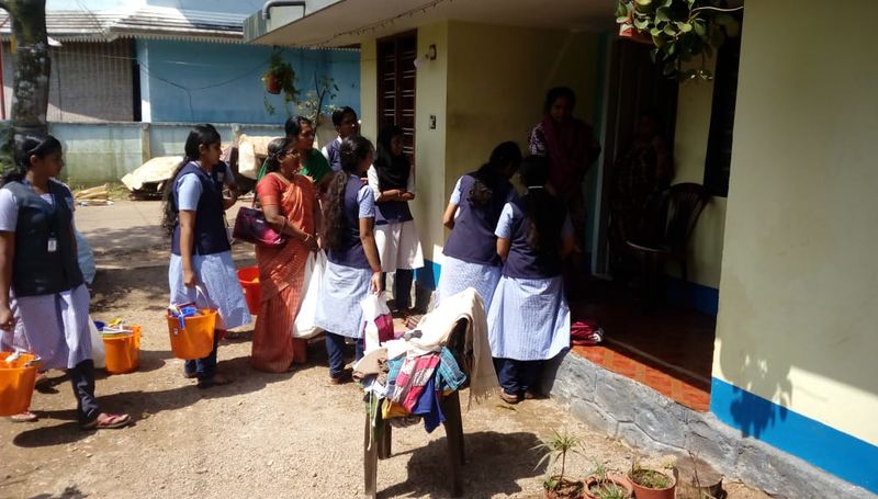 പ്രമാണം:Flood2 22076.jpg