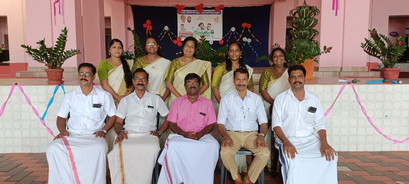 പ്രമാണം:PTA members2022-23.jpg