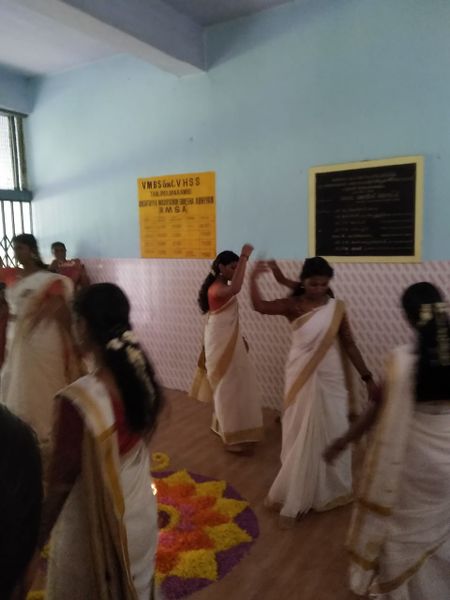 പ്രമാണം:Thiruvathira 45014.jpeg