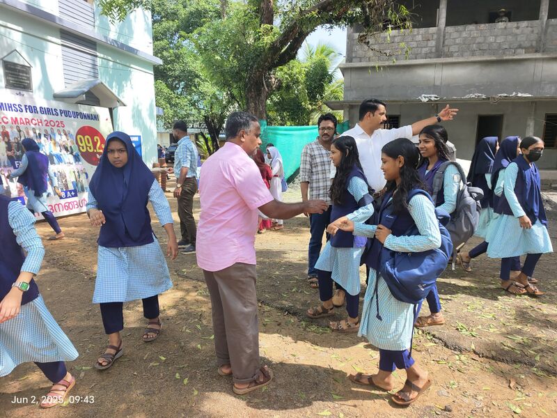 പ്രമാണം:19049 back 21.jpg.jpeg