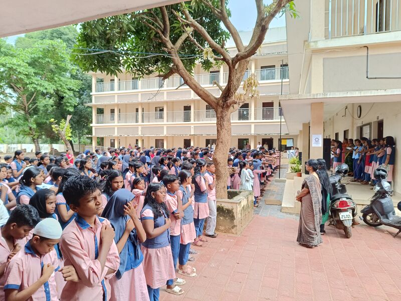 പ്രമാണം:19445 School Assembly.jpg