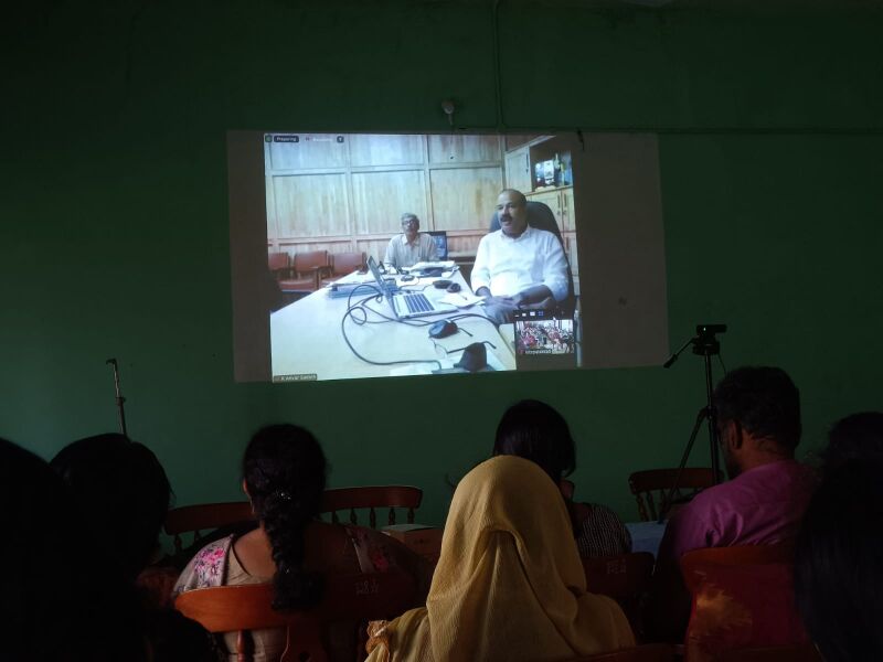 പ്രമാണം:21060-kite 4.jpg