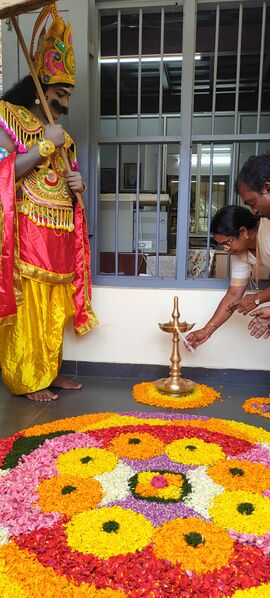 പ്രമാണം:26056-onam-1.jpg