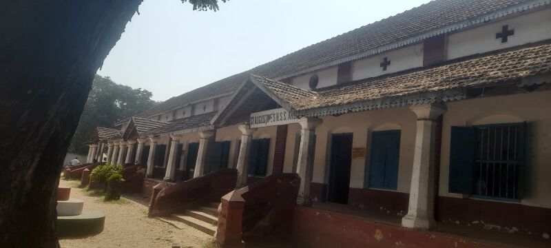 പ്രമാണം:34004 schoolimage.jpg