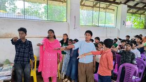 36013 readingday2.jpg