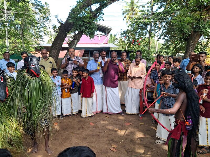 പ്രമാണം:41409 Onam Karadikali 2025 1.jpg