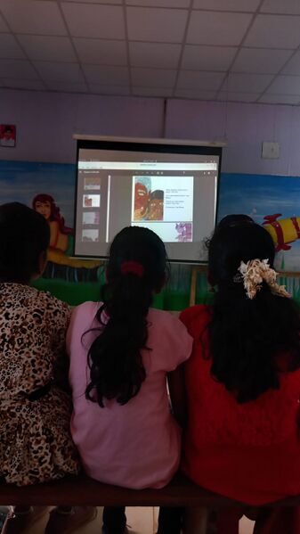 പ്രമാണം:425633high tech class .jpeg