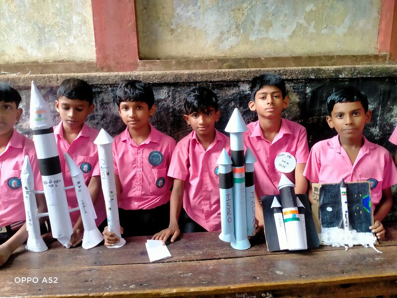 പ്രമാണം:42662 rocket4.jpg