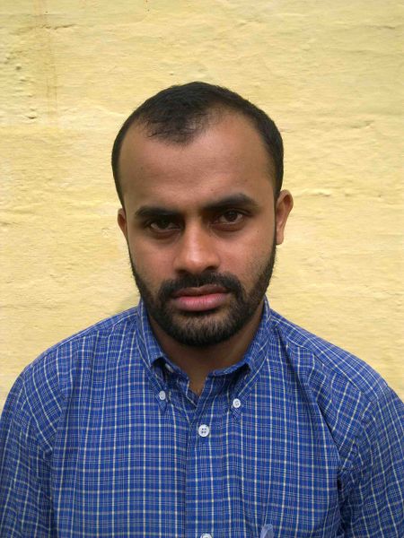 പ്രമാണം:Shahid tes.jpg