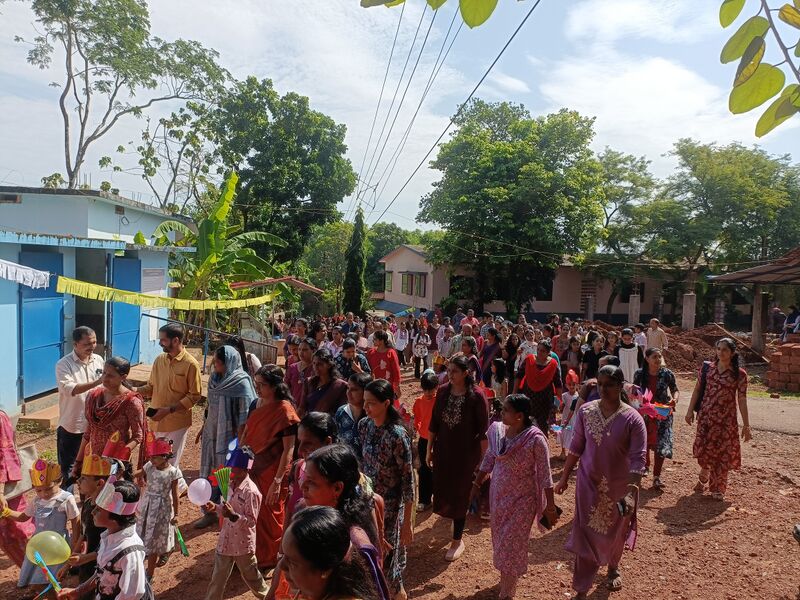 പ്രമാണം:12031 kuttamath praveshnolsavam 202614.jpg