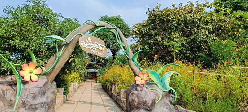 പ്രമാണം:12203-schhol26.jpg.jpg