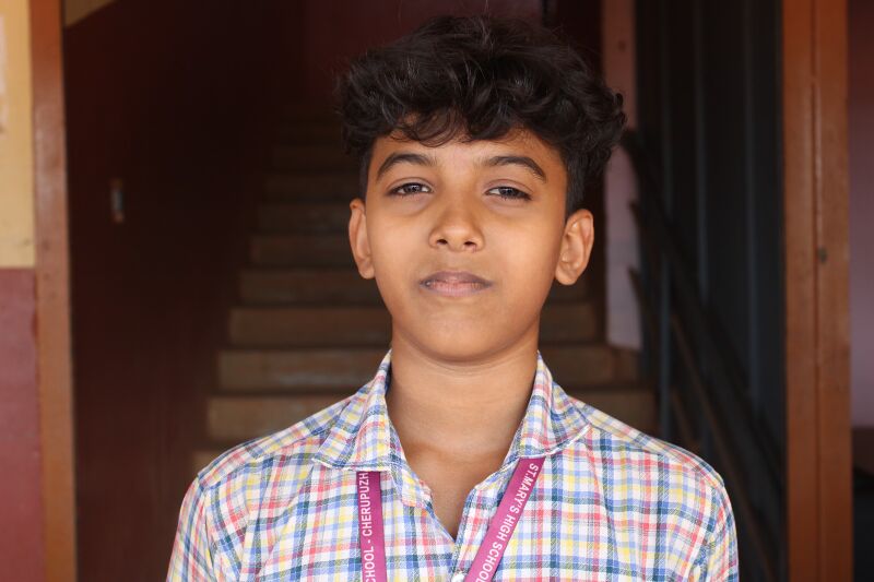 പ്രമാണം:13002 aron rajesh.jpg