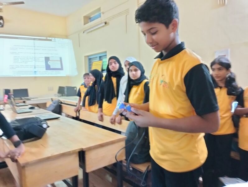 പ്രമാണം:14018-Hitech lab1.jpeg