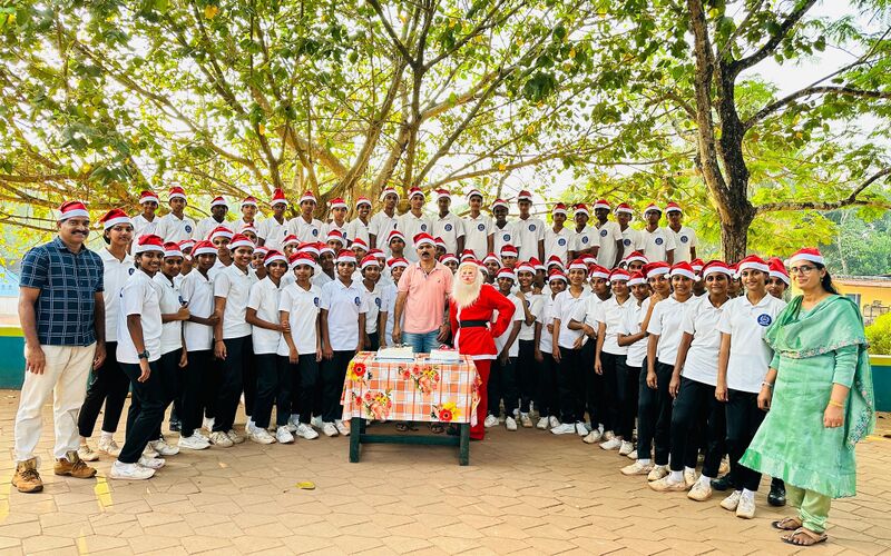 പ്രമാണം:14028 spcxmaxcamp24 (6).jpg