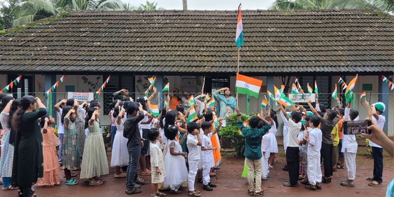 പ്രമാണം:14638 school independence day.jpg