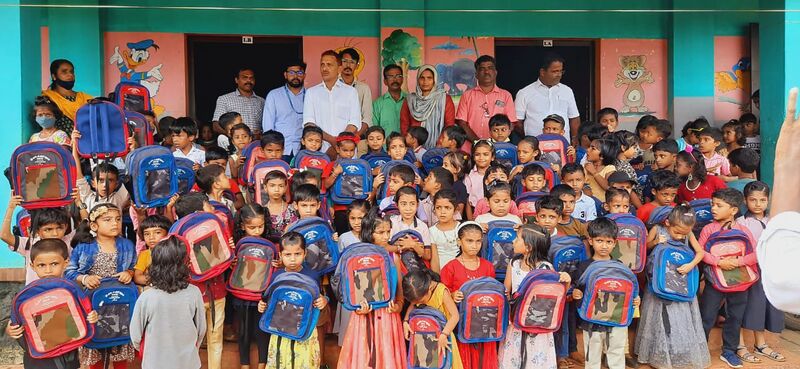 പ്രമാണം:19833- Sannadda Sevanam 303.jpg