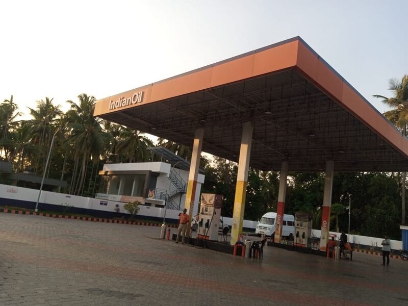 പ്രമാണം:21658 petrol pump.jpeg