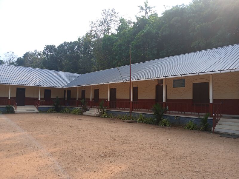 പ്രമാണം:32033 AHS Palampra.jpg