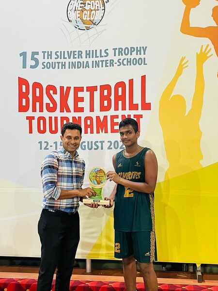 പ്രമാണം:33056 safin santhosh.jpeg