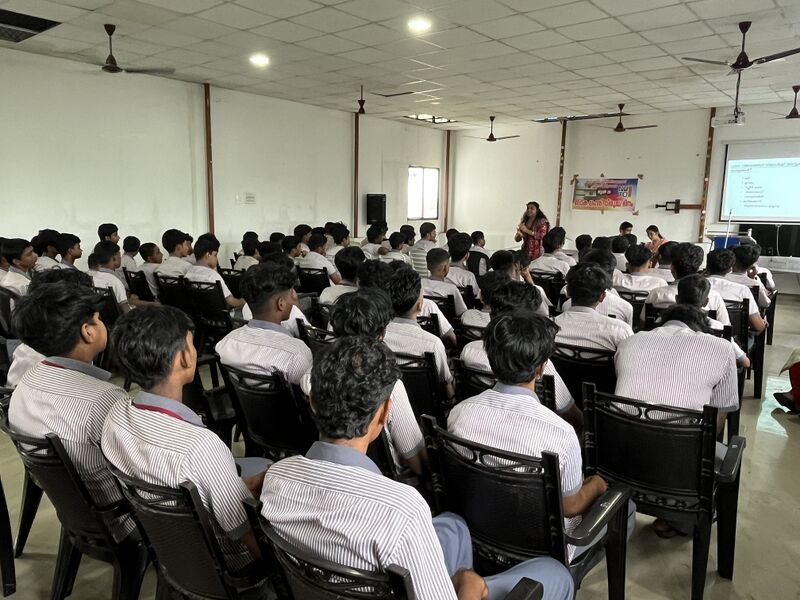 പ്രമാണം:35050 lah325.jpg