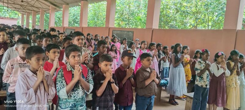 പ്രമാണം:38099 school praveshanolsavam.jpg