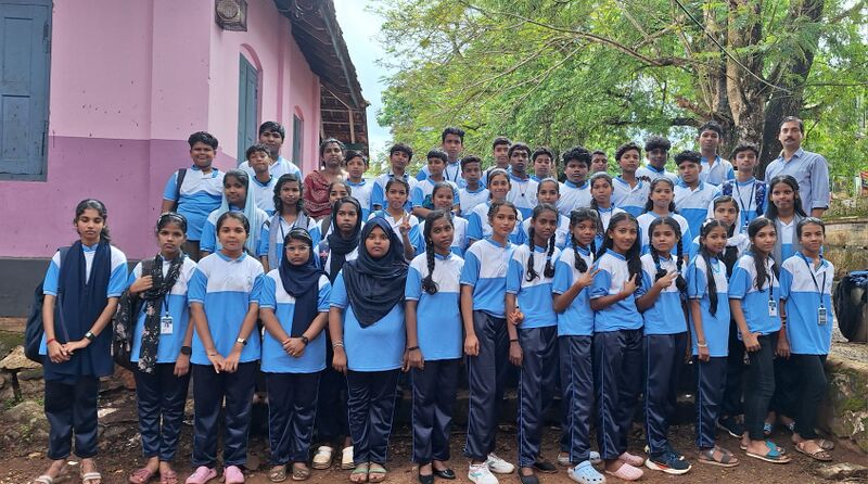 പ്രമാണം:42058 2024-27.jpg