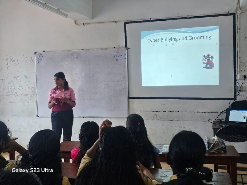 പ്രമാണം:43035 cyber6.jpg