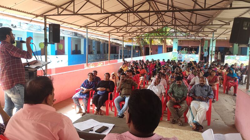 പ്രമാണം:44244 pta meeting2.jpg