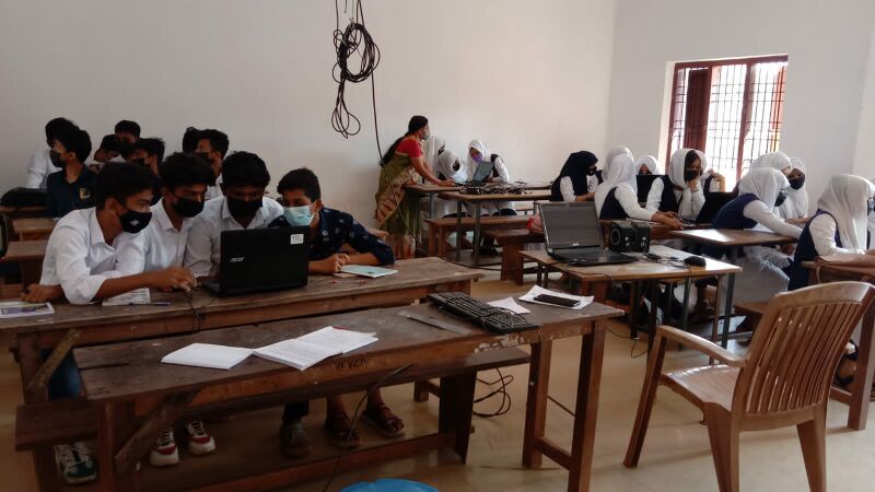 പ്രമാണം:Lk camp.jpg