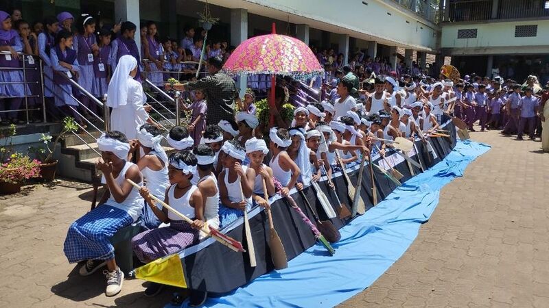 പ്രമാണം:ONAM VALLAMKALI DEMO 2K23-12554.jpeg