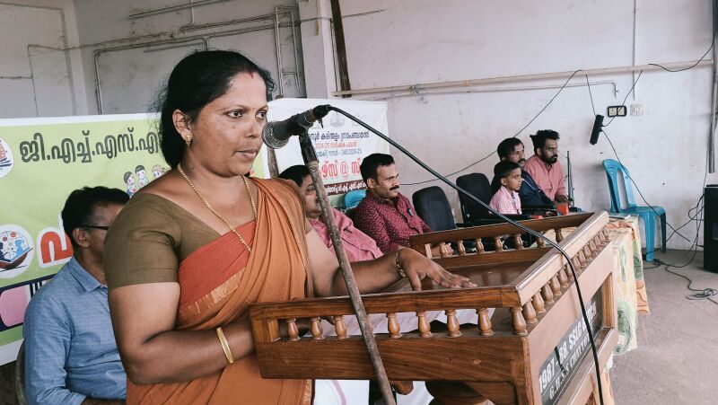 പ്രമാണം:12044 padanolsavam1.jpg