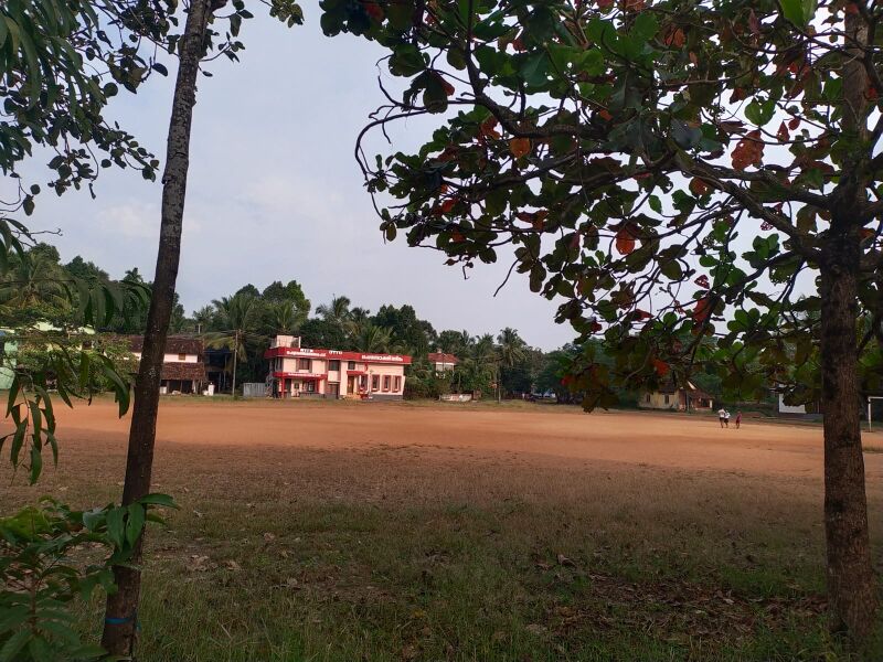 പ്രമാണം:13952- school ground.jpg
