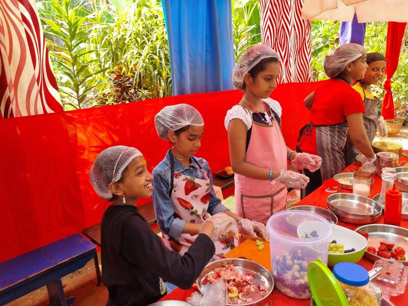 പ്രമാണം:14313-KNR-FOODCOURT-IVSTD6.jpg