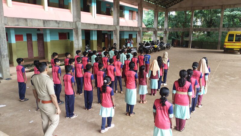 പ്രമാണം:18384-AGAINST DRUGS 2.jpg