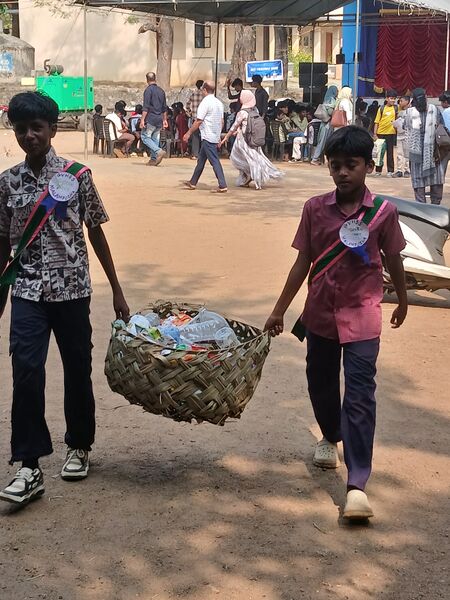 പ്രമാണം:21068 harithasaba 3.jpg