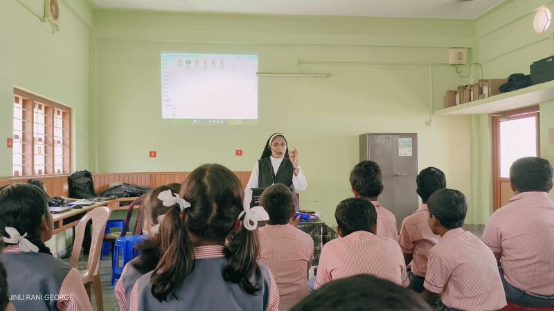 പ്രമാണം:28027 free software.jpeg