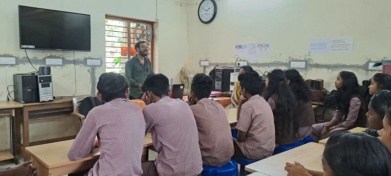 പ്രമാണം:44055-arun sir.jpg